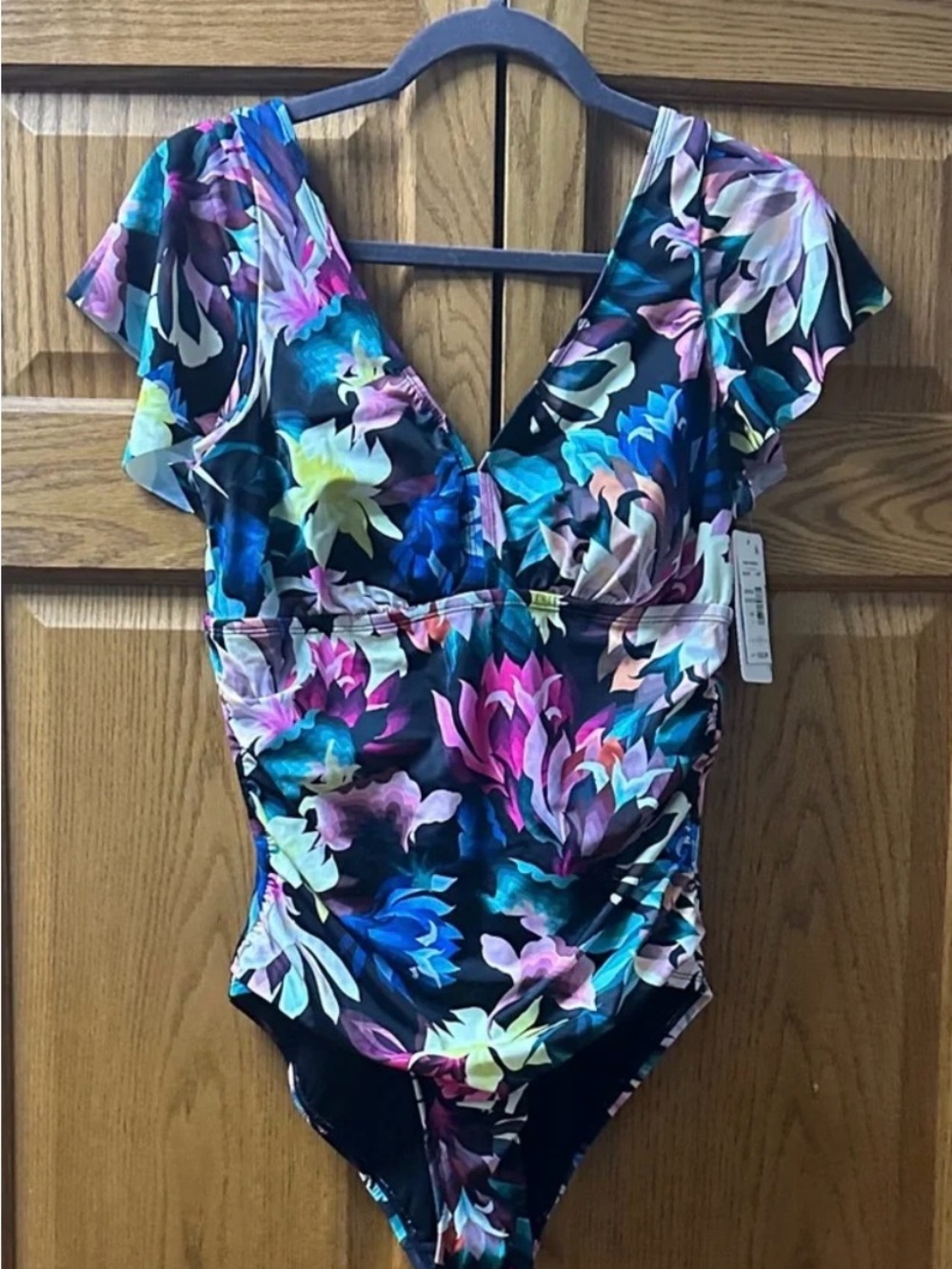 NWT Swim Solutions
Women's Floral-Print Flutter-Sleeve One-Piece Swimsuit - Picture 4 of 4